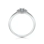 Pierścionek z białego złota z diamentami